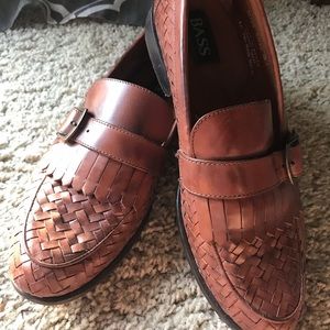 Bass weaved design with buckle loafers